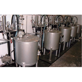 I want equipment that has a mechanism for vertical and horizontal movement.